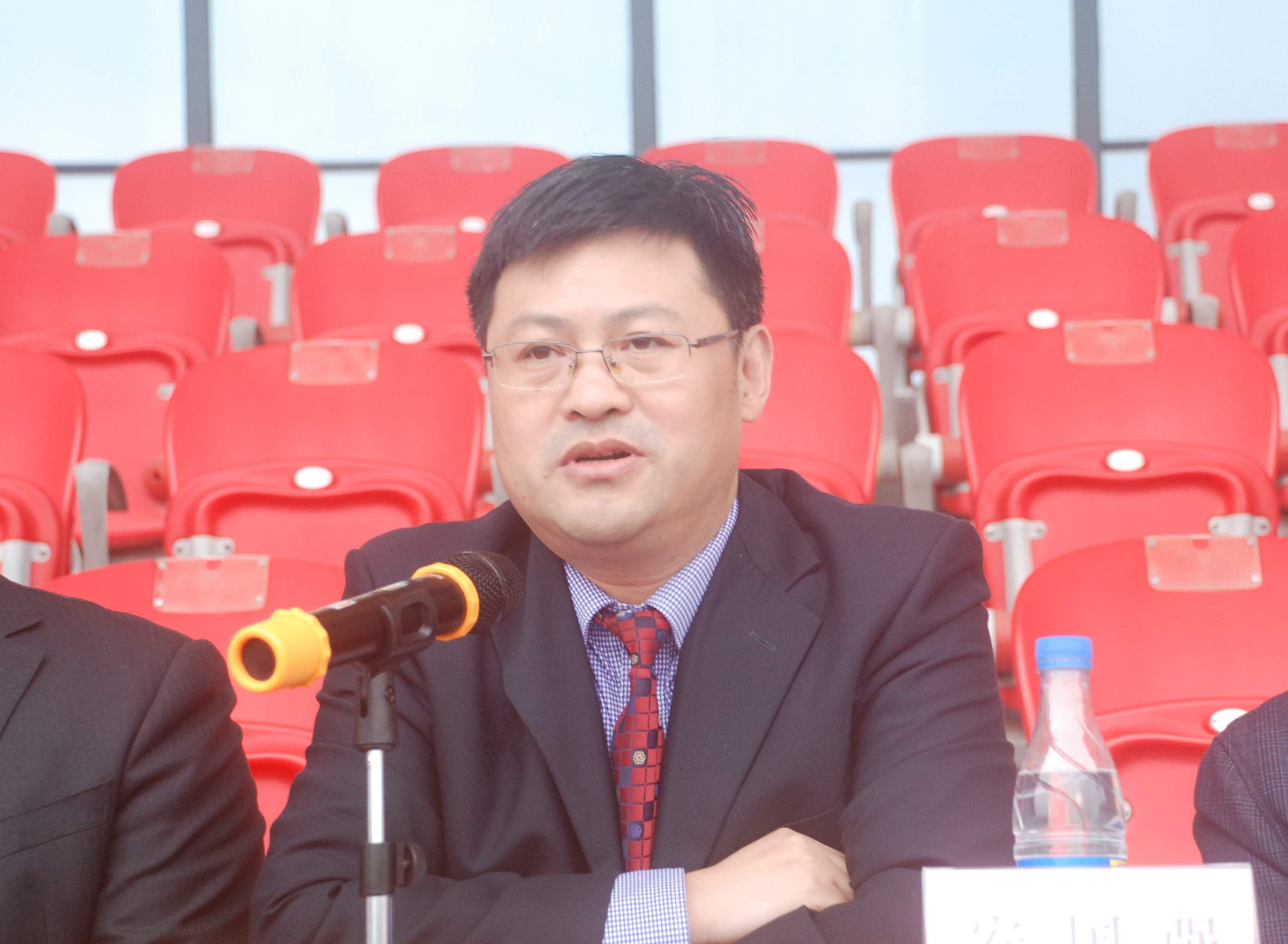 团市委在东山中学隆重举行成人礼活动